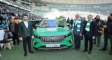 Elektirkli Togg - Tribün ve şort sponsoru oldu!