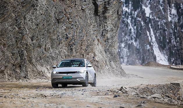 Hyundai’nin tam ELEKTRİKLİ modeli IONIQ 5…