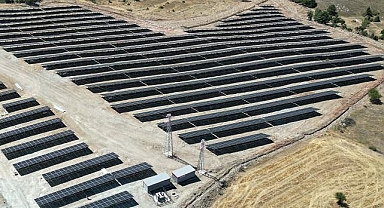 Kendi enerjisini GÜNEŞTEN üretmeye başladı!