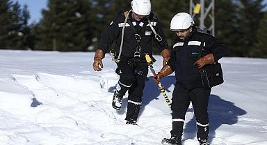 Kesintisiz ELEKTRİK için KAR mesaisi!