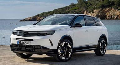 Yeni Opel Grandland Plug-in Hybrid 1.115 Km’lik Ultra Uzun Menzil Kat Etti!