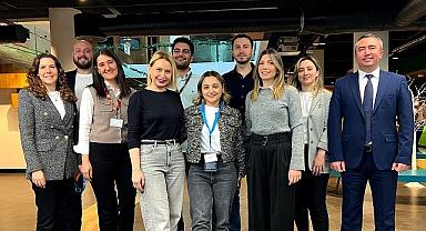 ELEKTRİK  VE GÜNEŞ enerjisiyle çalışan otonom tarım robotu da var - BAYER’İN G4A rogramı