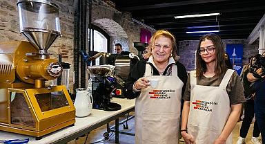 Sabancı Vakfı Mütevelli Heyeti Başkanı Güler Sabancı  ''İzmir’de genç kadınlarla buluştu''