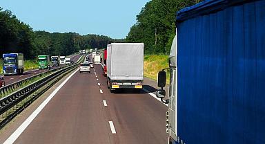 Tırport "Türkiye'de navlunun yüzde 50'si akaryakıta ve ücretli yollara gidiyor"