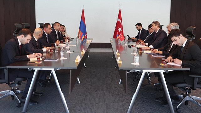 Enerji Bakanı Bayraktar “Ermenistan Bölgesel Yönetim ve Altyapı Bakanı Khudatyan ile …”