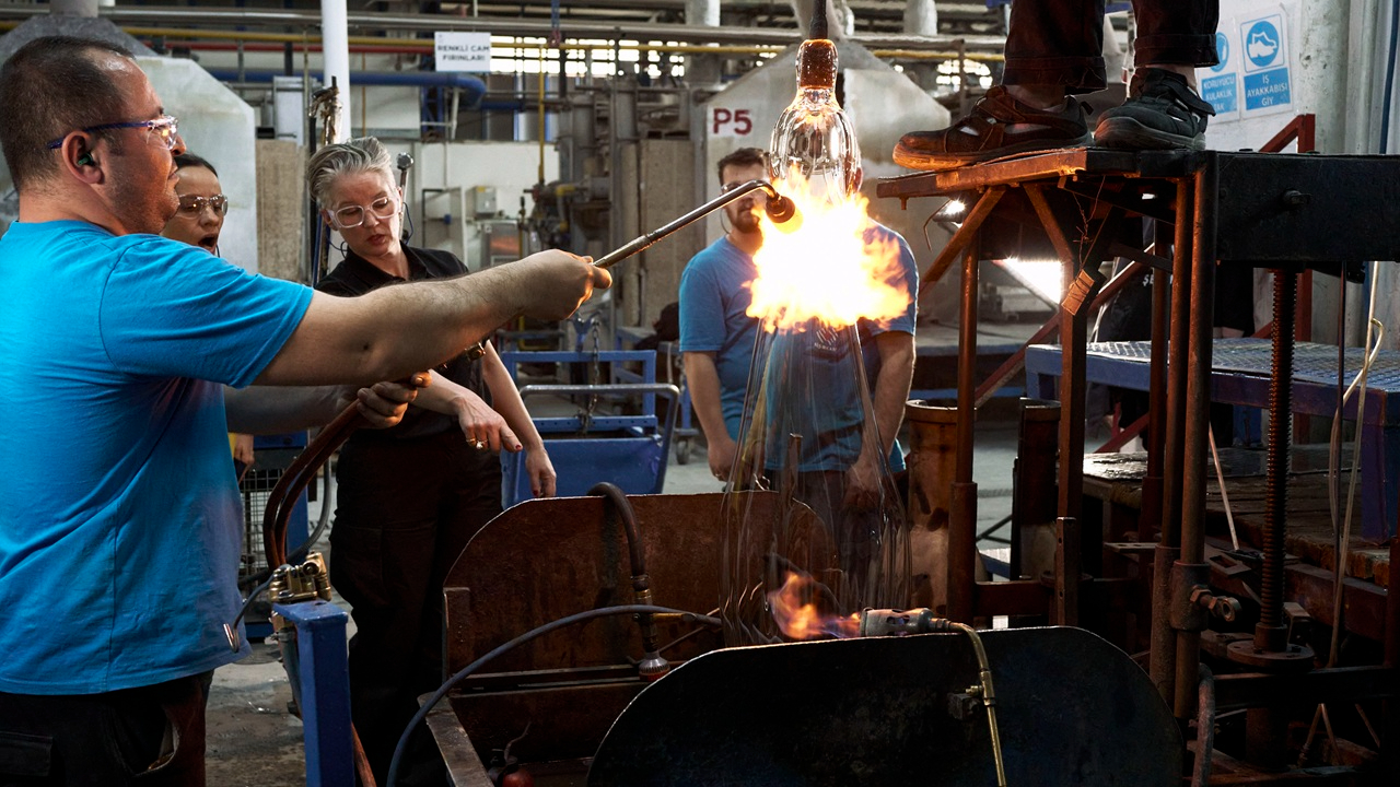 Şişecam &#039;Toprak, Ateş, Su ve Havayla Yazılmış Bir Dize&#039;