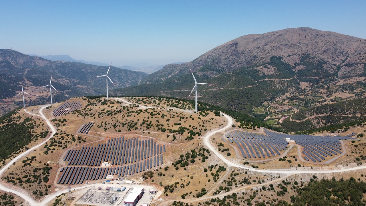 Akfen Yenilenebilir Enerji-Temiz Enerji Üretiminde 828 MW...