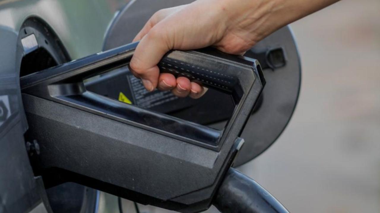 Elektrikli araçları EN YAKIT’a …