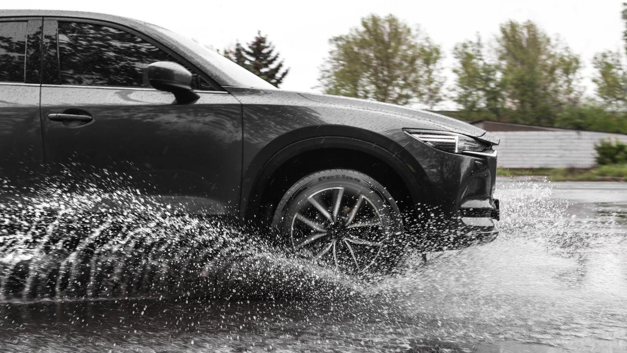 Petlas&#039;tan suda kızaklamaya karşı güvenli sürüş önerileri!