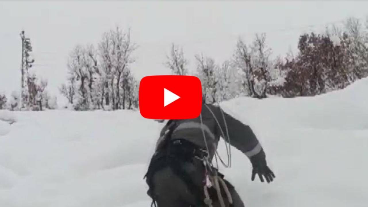 Elektrik Arıza ''Yoğun KAR nedeniyle kesilen elektrikleri açmaya gidiyorlar''