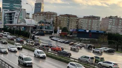 Tasarruf 'Mümkün olduğunca YOĞUN trafikte araç sürmeyin!