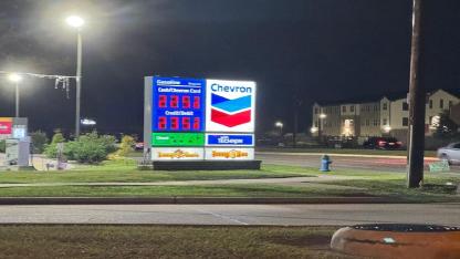 ABD'de benzin fiyatları ucuzladı '1 galon 2,79 dolar'