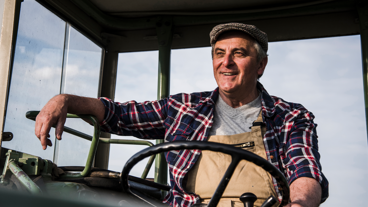 Akbank ‘Tarımsal amaçlı GES, drone alımı, depolamaya’ kredi