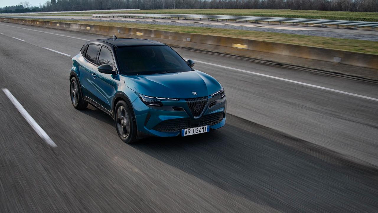 Alfa Romeo YENİ kampanya başlattı '300  bin TL  12 ay vade'