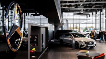 Mercedes-Benz Showroom Dönüşüm Projesi 'Yurt dışı'