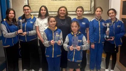 Türk kız öğrencilerden uluslararası başarı