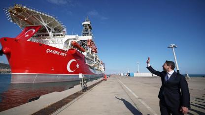 Türkiye'nin 7. nesil ultra derin deniz SONDAJ gemisi Çağrı Bey Somali yolunda!