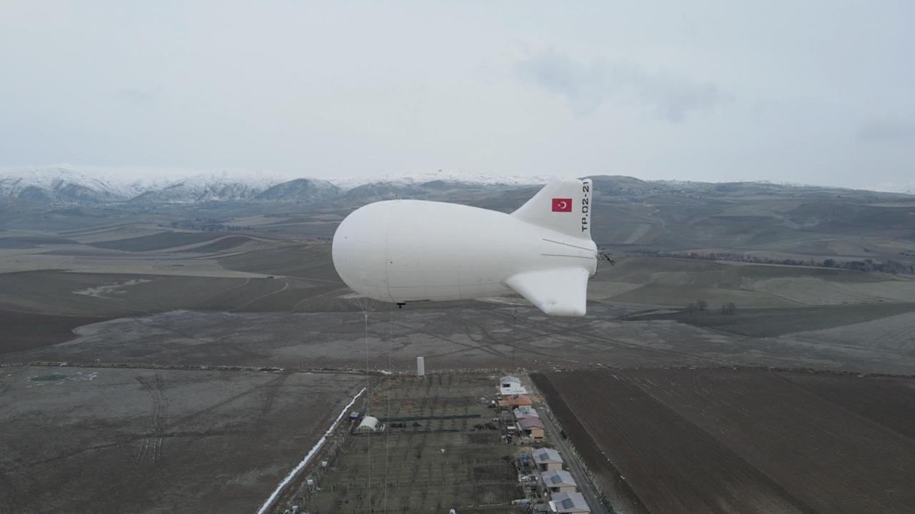 Yerli aerostat GÖKÇERİ sahada “Uçan karakol” görevde