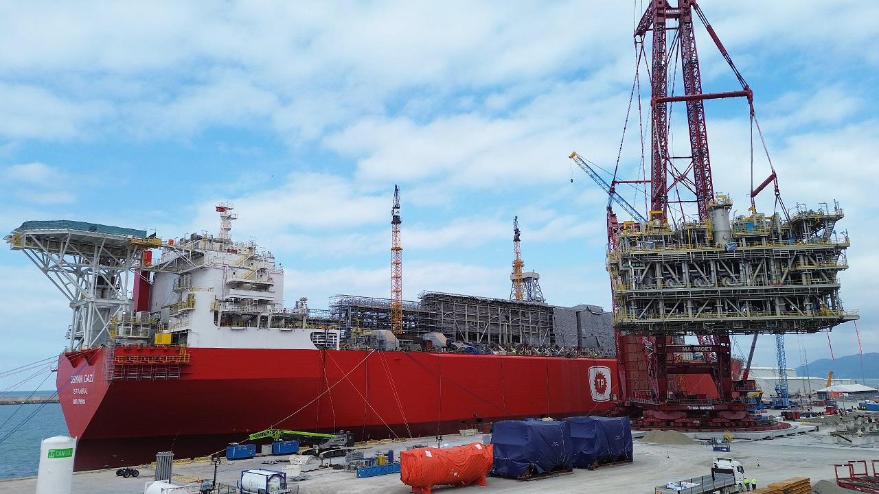 20 yıl DENİZDE fabrika gibi çalışacak 'DOĞAL GAZI işleyecek'