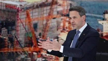 Bakan Bayraktar 'Somali'de PETROL olduğunu tahmin ediyoruz'