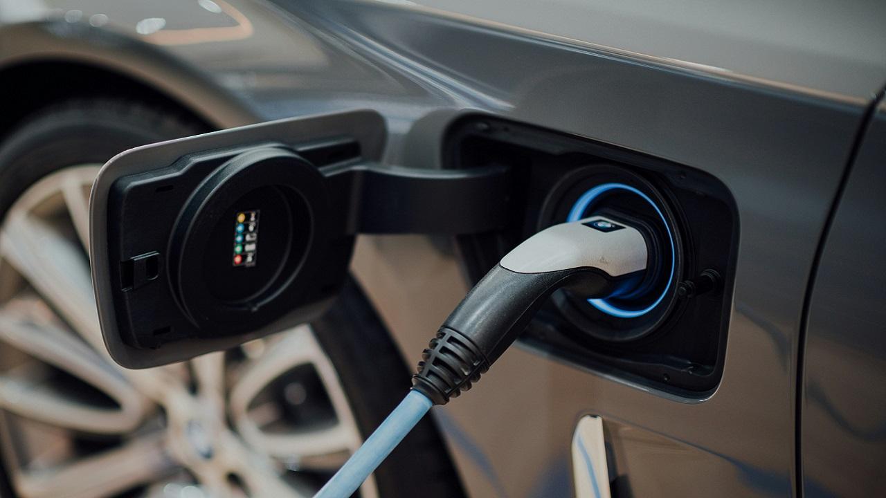 Allianz 'Orta Doğu krizi ELEKTRİKLİ araçları nasıl etkiledi?