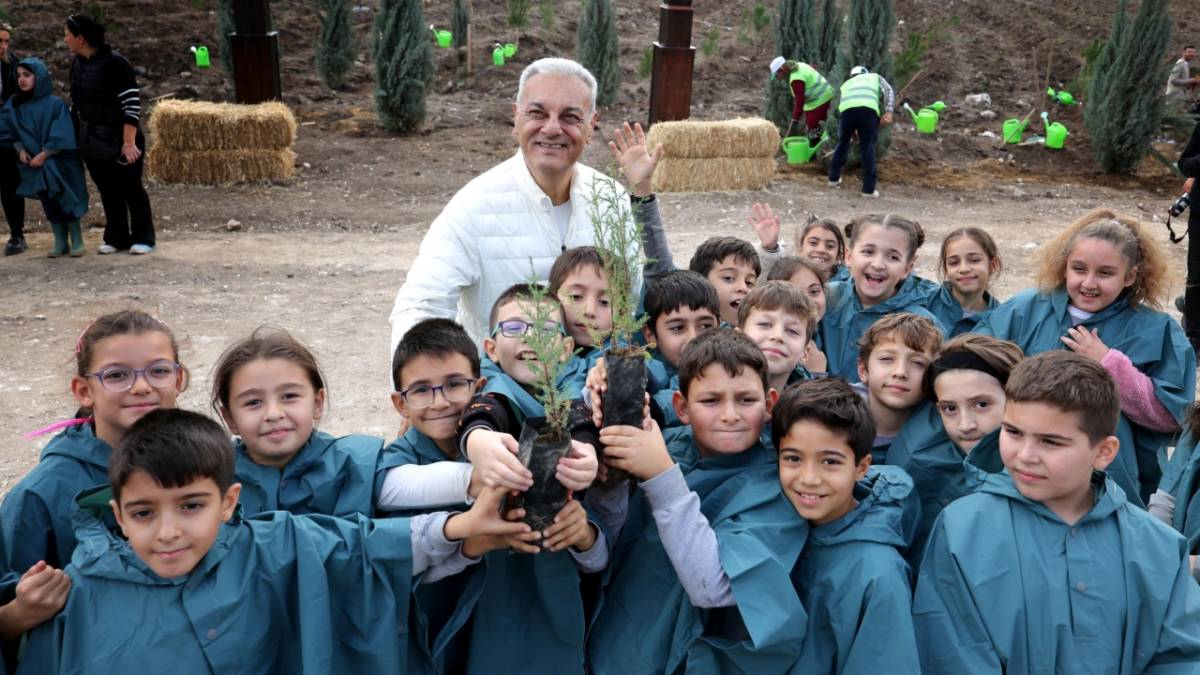 İlk adımı 310 Bin fidan ile İzmir’de attı!