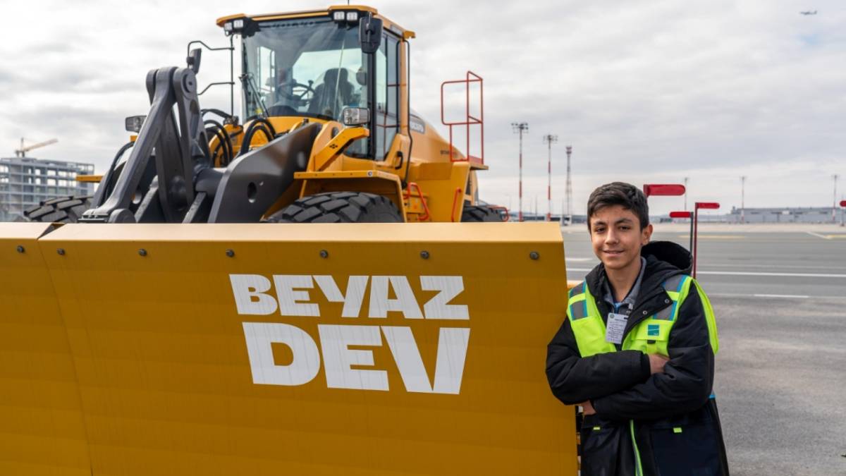 İGA İstanbul Havalimanı'nda pistteki kar miktarı ANLIK takip ediliyor