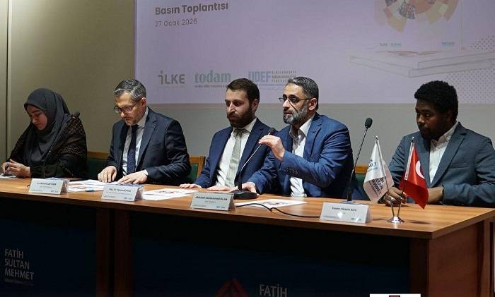 Yabancı öğrenciler Türkiye’yi NİYE tercih ediyor? UDEF Rapor