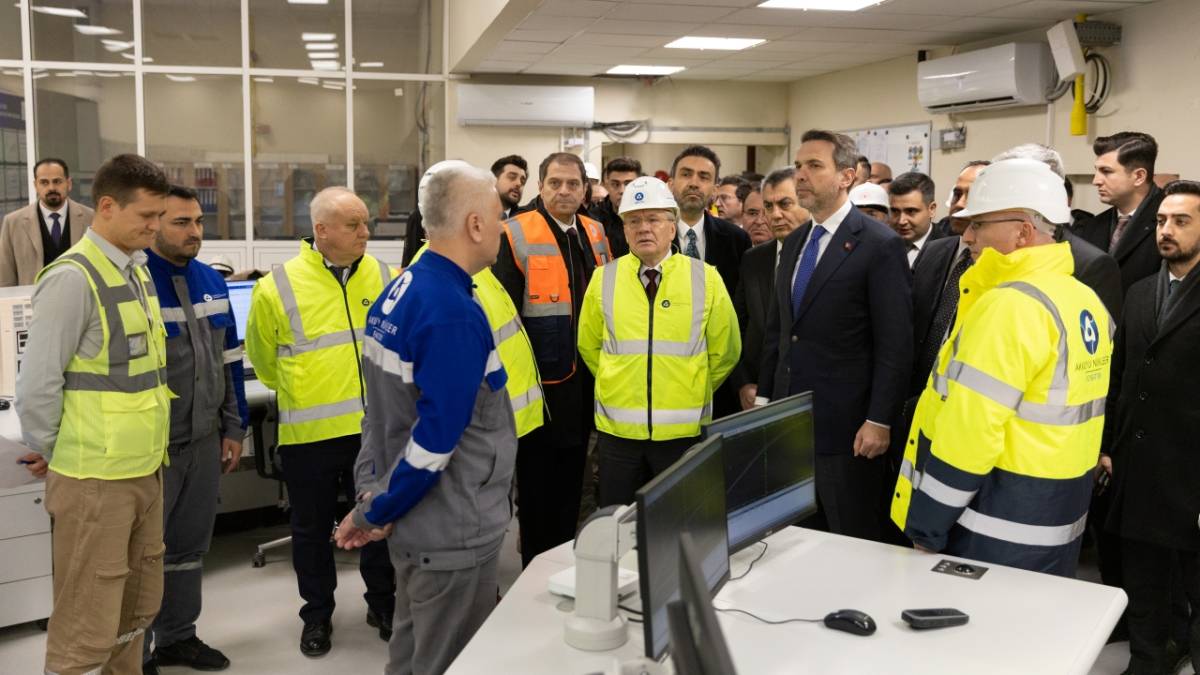 Rosatom Genel Müdürü Likhachev ile Enerji Bakanı Bayraktar Akkuyu'da!