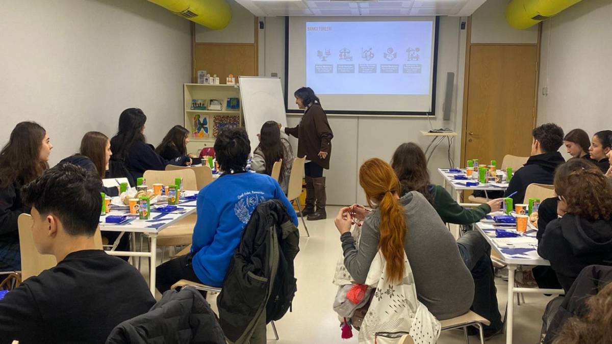 Lise Öğrencilerine Özel “İş’te Ekonomi” Atölyeleri Başladı!