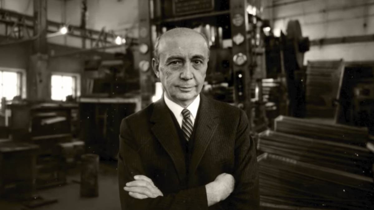 Koç Holding ''Saygı, Sevgi ve Özlemle Anıyoruz''