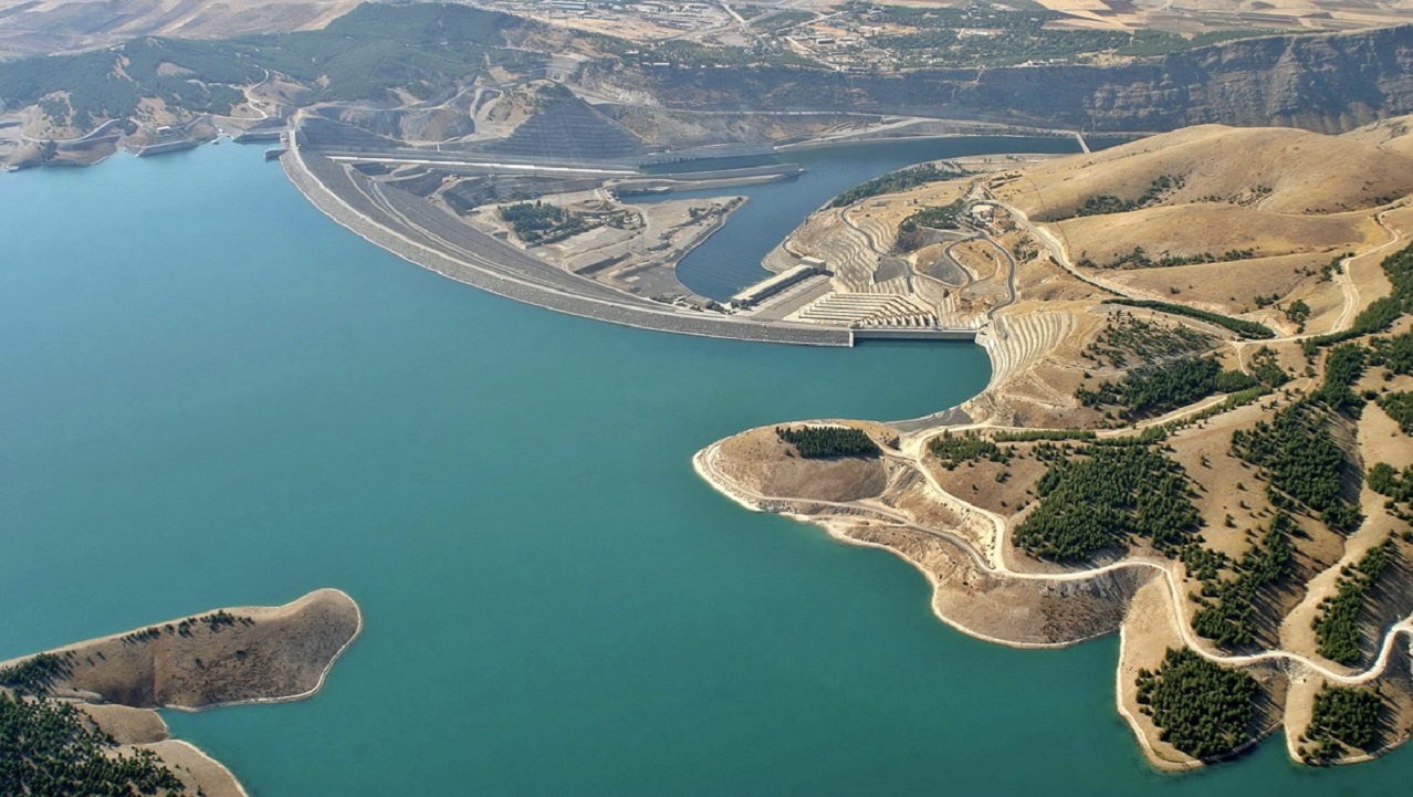 Atatürk Barajı TAM 36 yıl önce bugün SU tutmaya başladı!