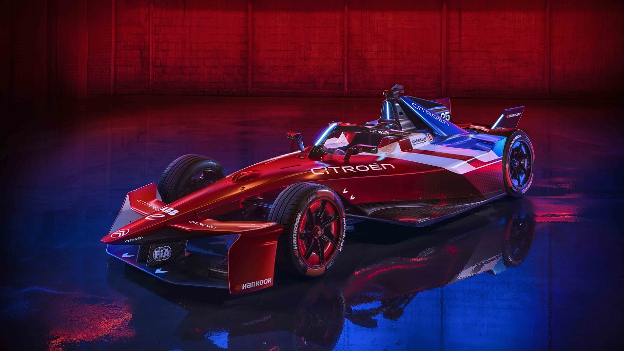Citroen Formula E2de yarışacak otomobilini tanıttı!