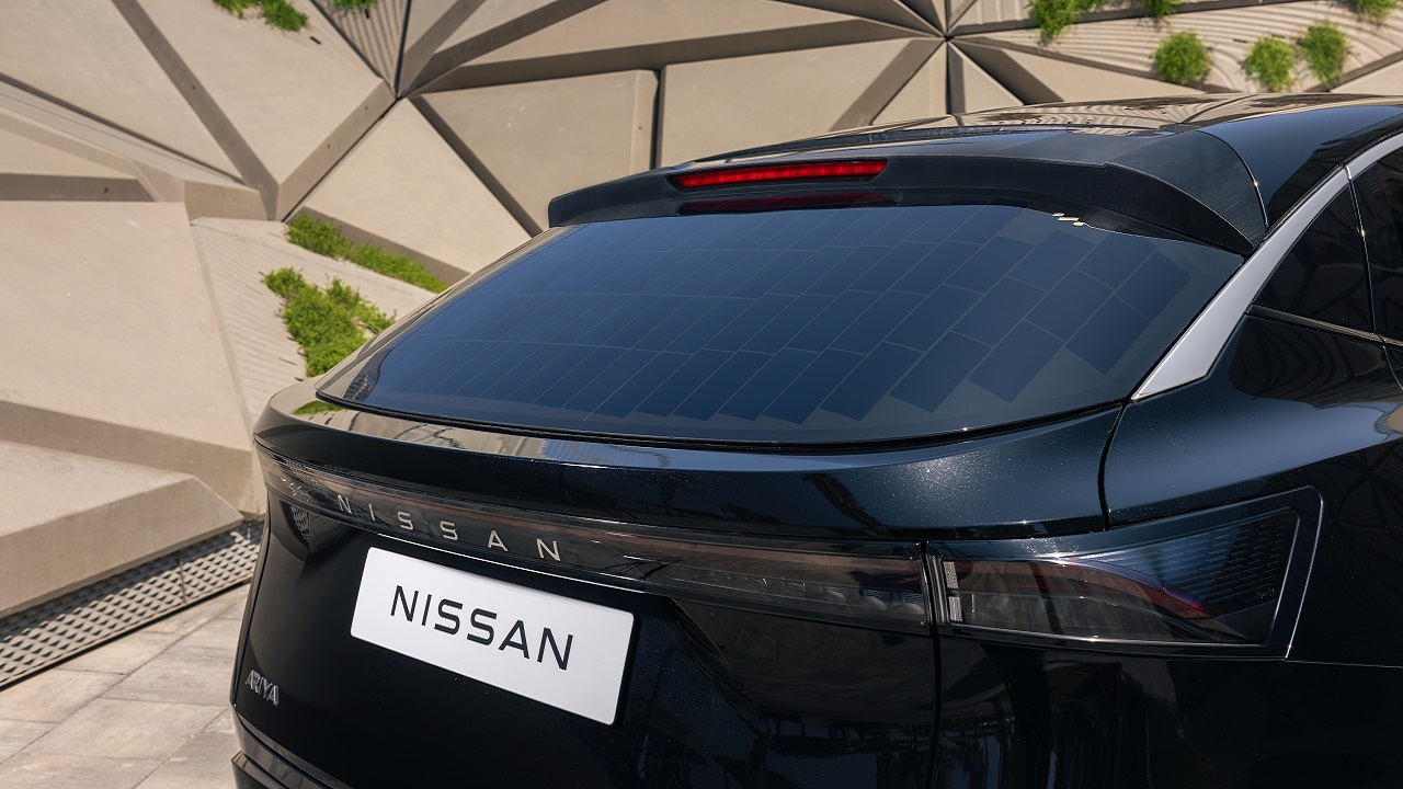 Nissan GÜNEŞ enerjisiyle ÇALIŞAN araba üretti!