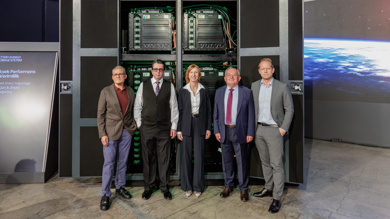 KJ Power Generator 540 kWh’lık Hibrit Yeni Ürünü Tanıttı!